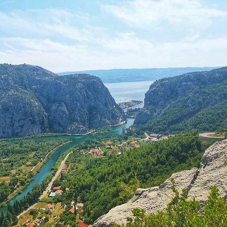 Apartament Green Valley Omiš Екстериор снимка