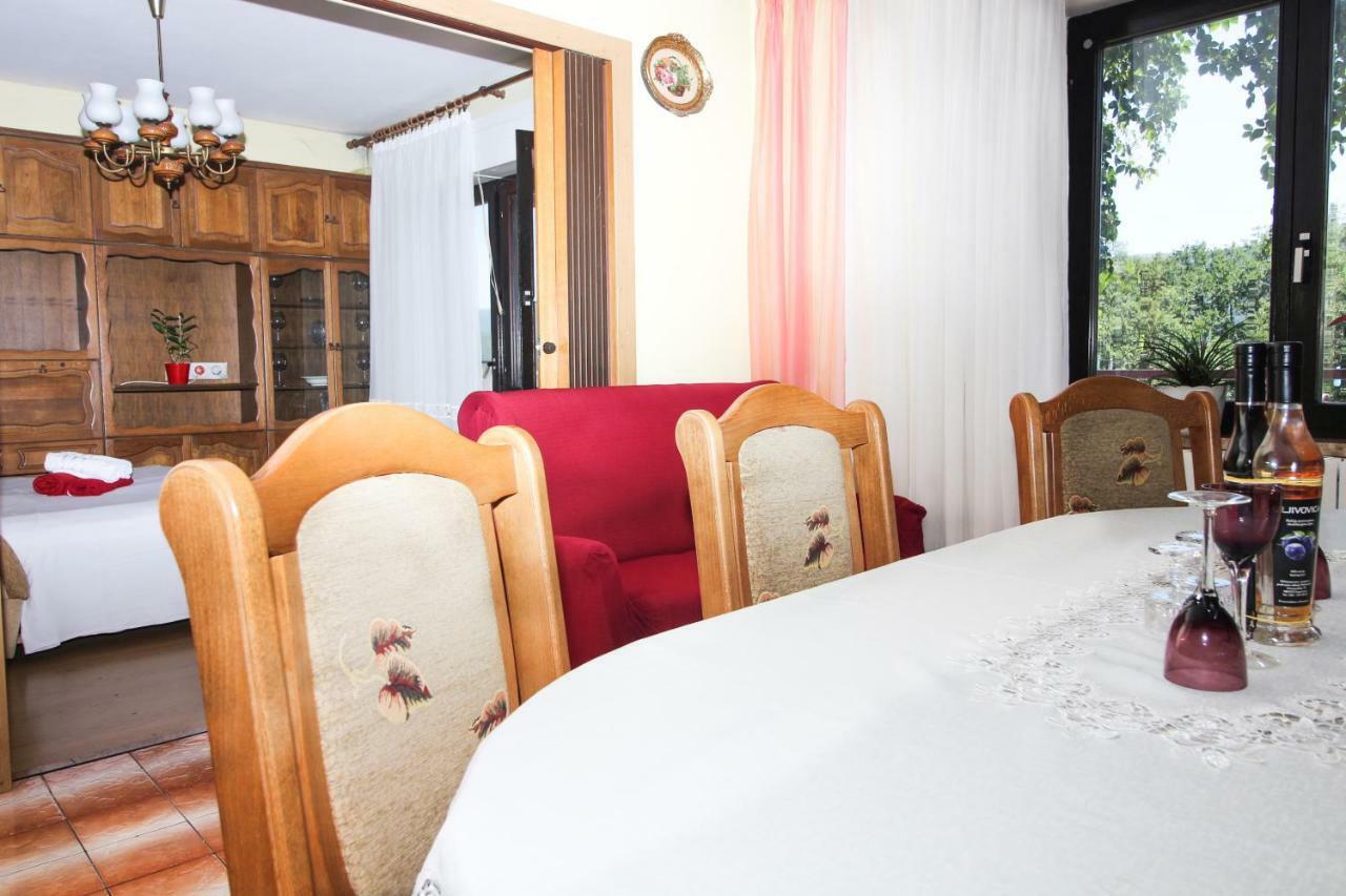 Apartament Green Valley Omiš Екстериор снимка
