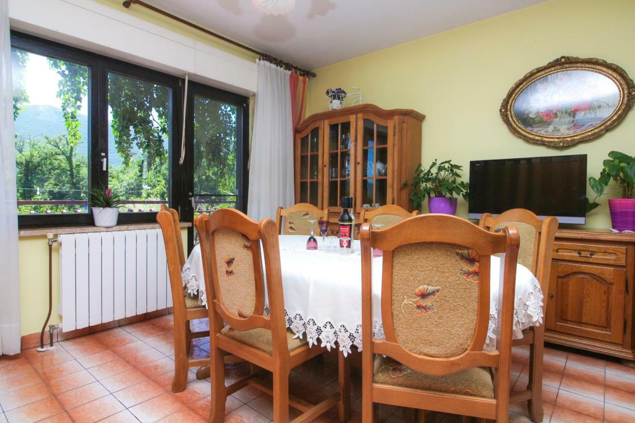 Apartament Green Valley Omiš Екстериор снимка