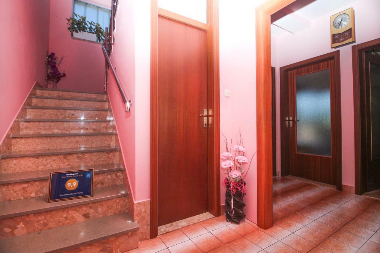 Apartament Green Valley Omiš Екстериор снимка