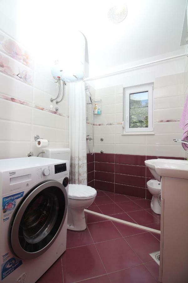 Apartament Green Valley Omiš Екстериор снимка