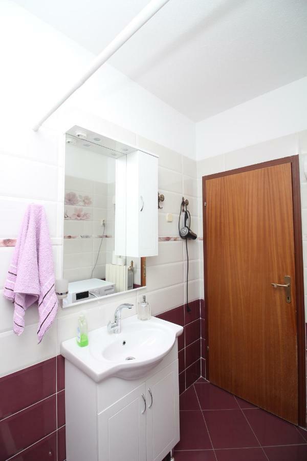 Apartament Green Valley Omiš Екстериор снимка